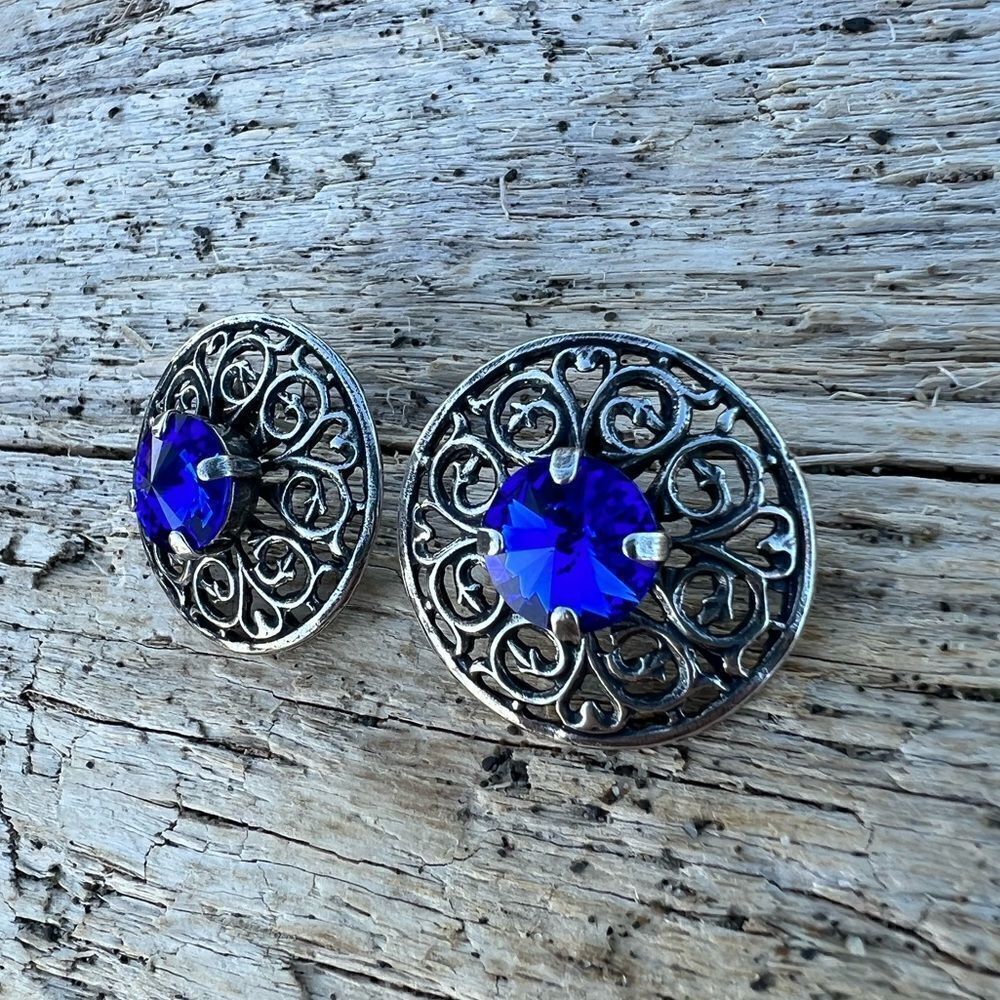 Handcrafted Earrings with Blue Swarovski Crystal - Picture 5 of 6